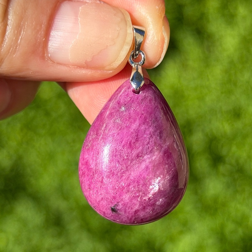 Sterling‎ silver 925 silver plated ruby pendant 1520